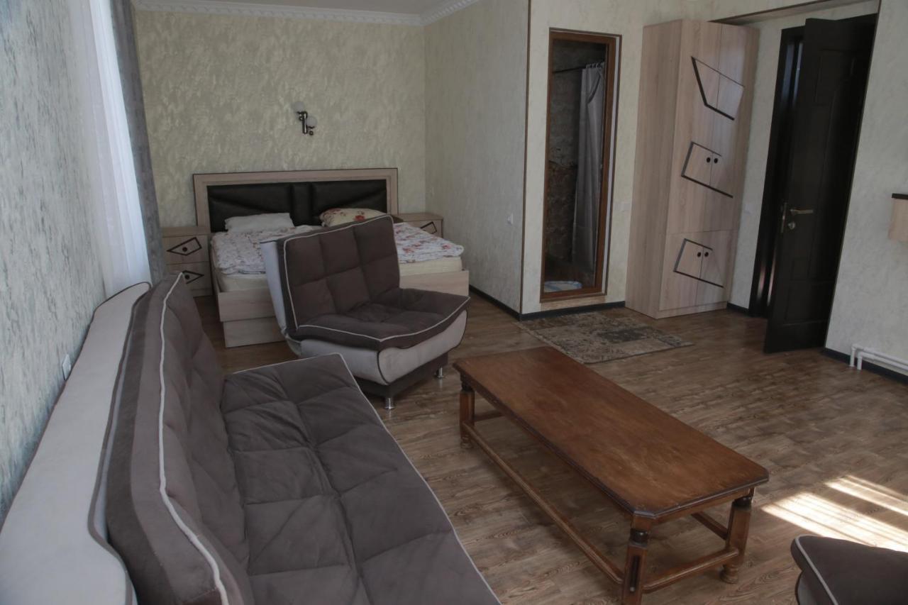 Fish Hotel Akhalkalaki Екстериор снимка