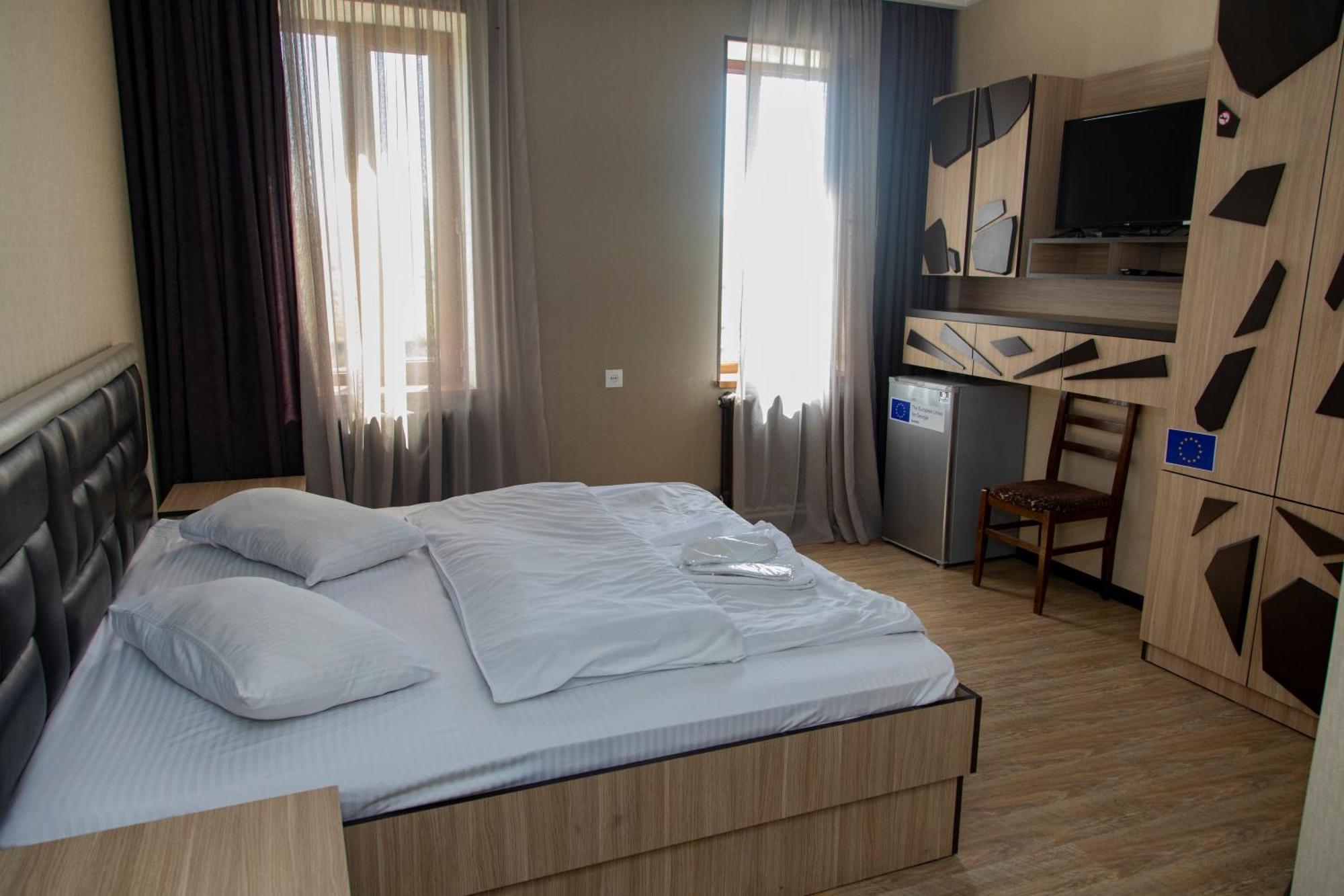 Fish Hotel Akhalkalaki Екстериор снимка